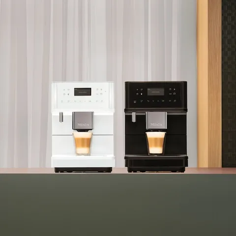 밀레 MilkPerfection 프리스탠딩 커피머신 CM 6160