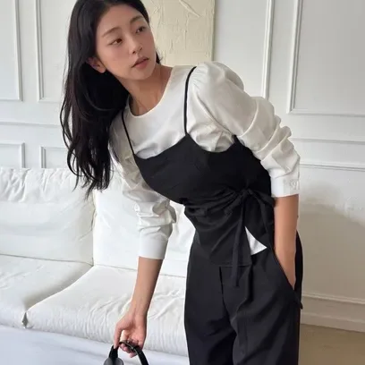 (더틸버리) 뷔스티에 라운드넥 셔링 블라우스 TS9N0BL141